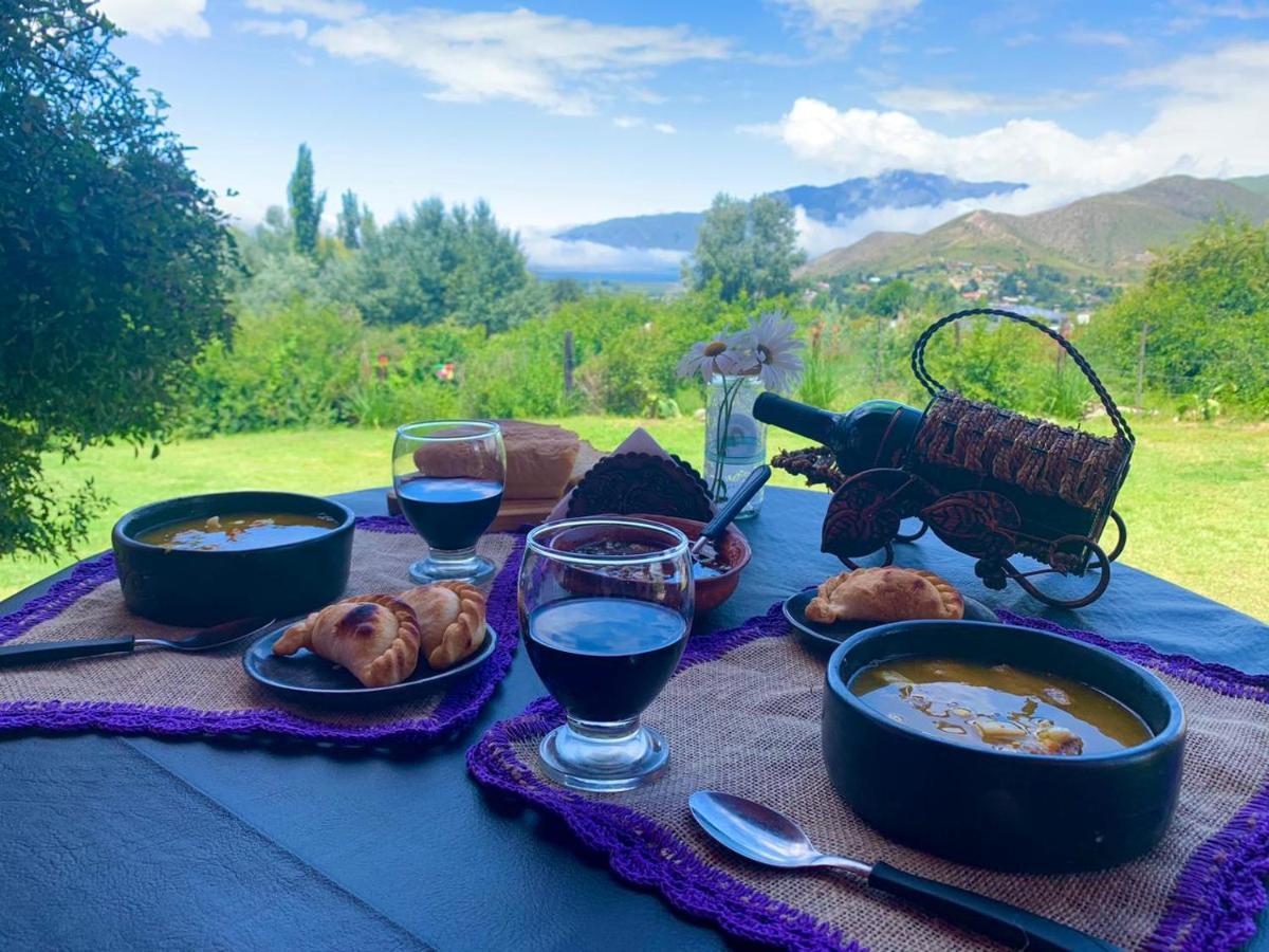 Hostal Isabella Tafí del Valle Dış mekan fotoğraf